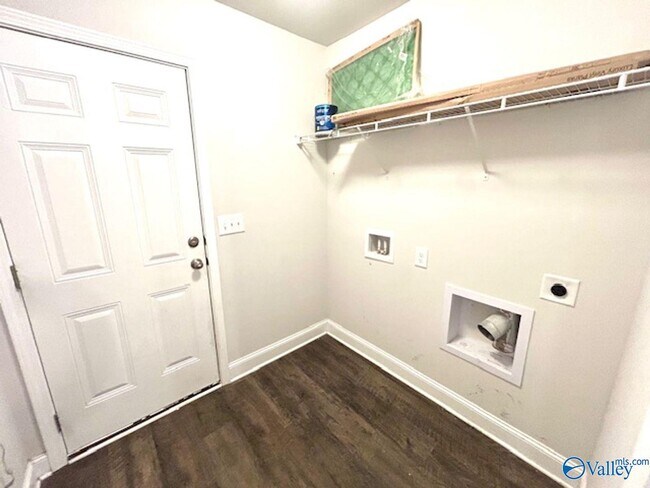 Building Photo - 14254 Wildflower Dr