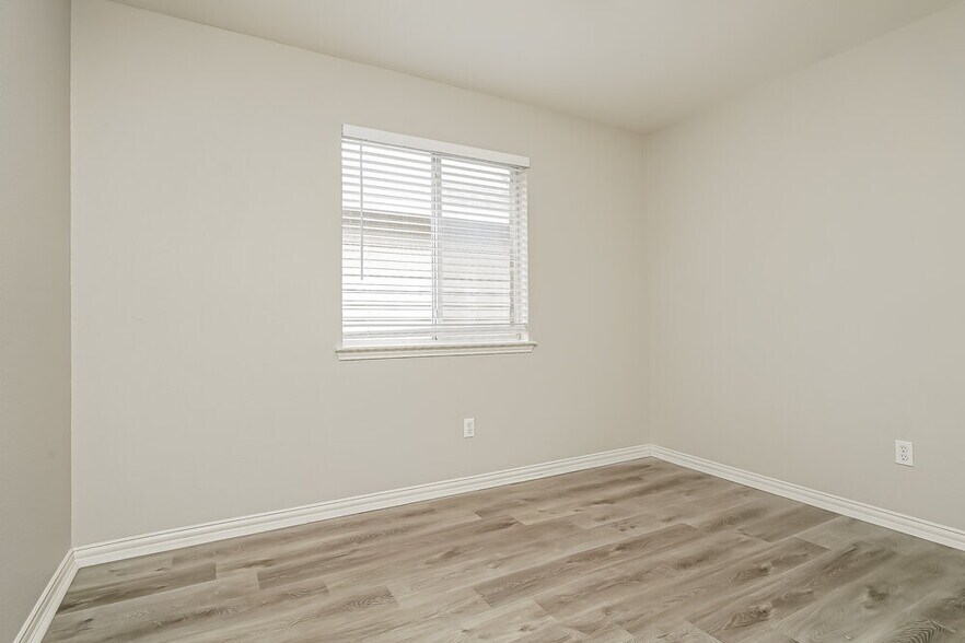 Building Photo - 2232 Southway