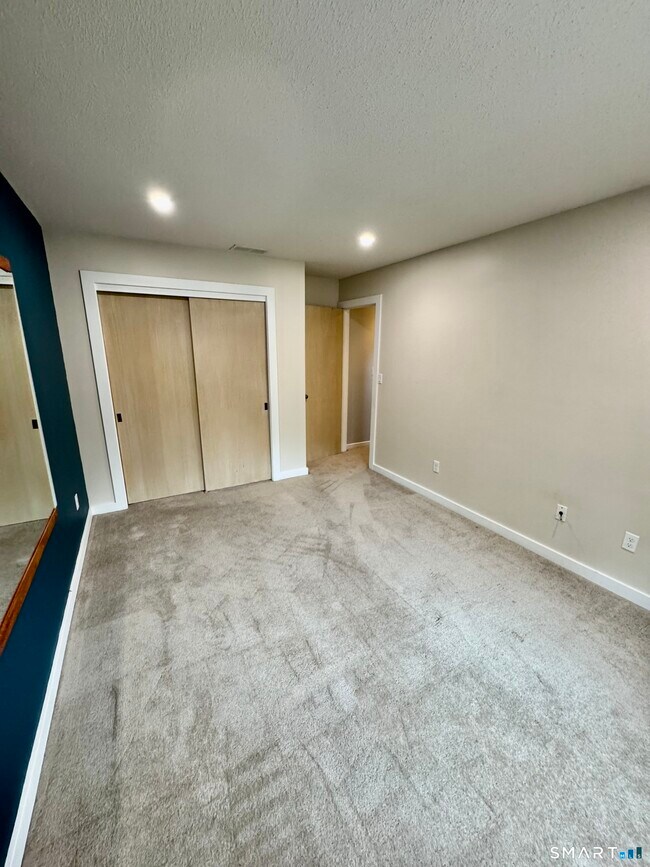 Building Photo - 58 Uplands Way