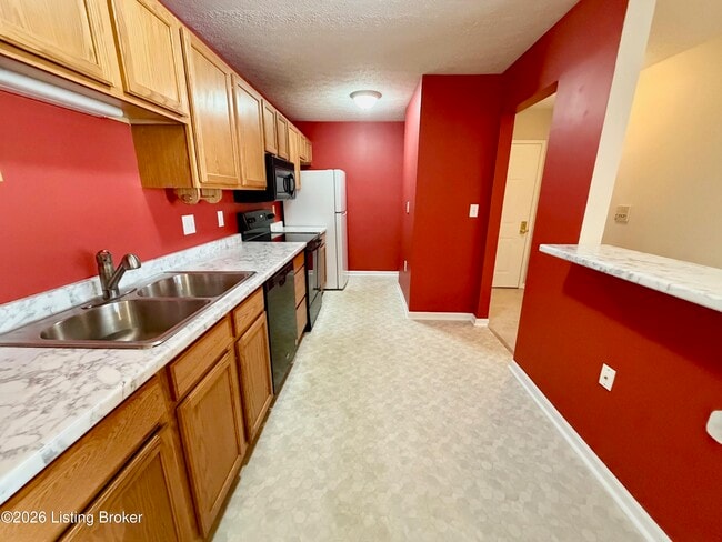 Building Photo - 10504 Southern Meadows