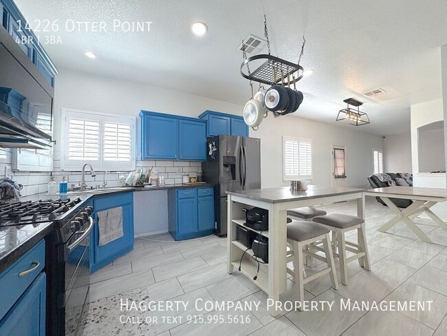 Building Photo - 14226 Otter Point Ct