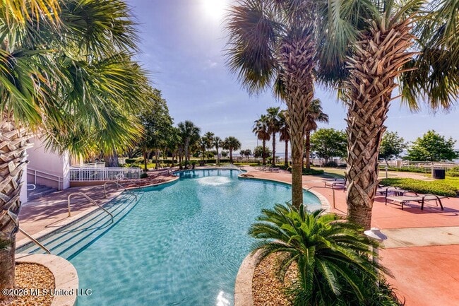 Building Photo - 2230 Beach Dr