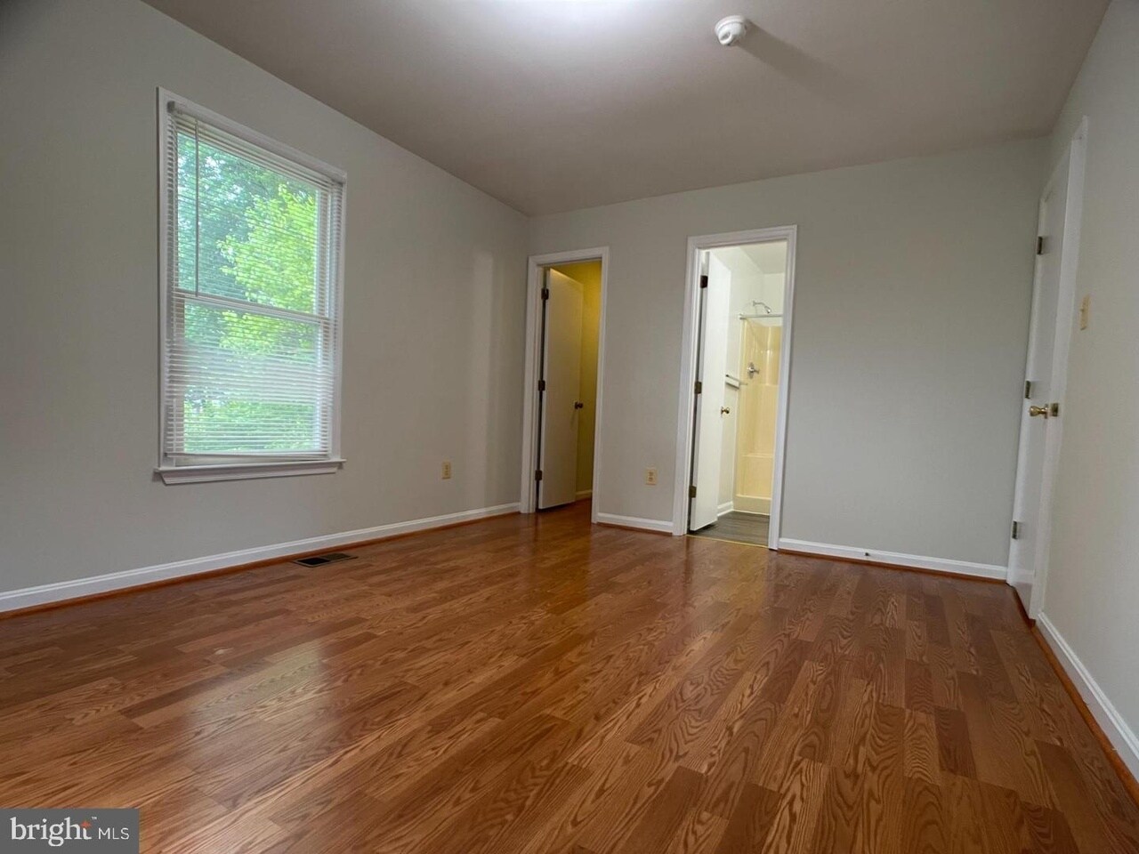 Building Photo - 8729 36th Ave