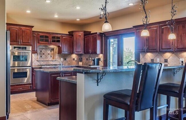 Building Photo - Exquisite home on acreage in Star