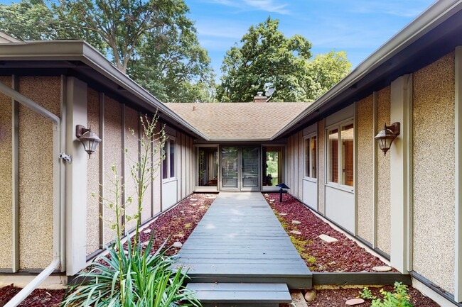 Building Photo - 1132 Barberry Ct