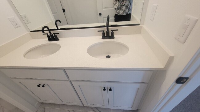 Building Photo - Beautiful Brand New home in the Springs at The Ranch 4 bedroom 3 bath