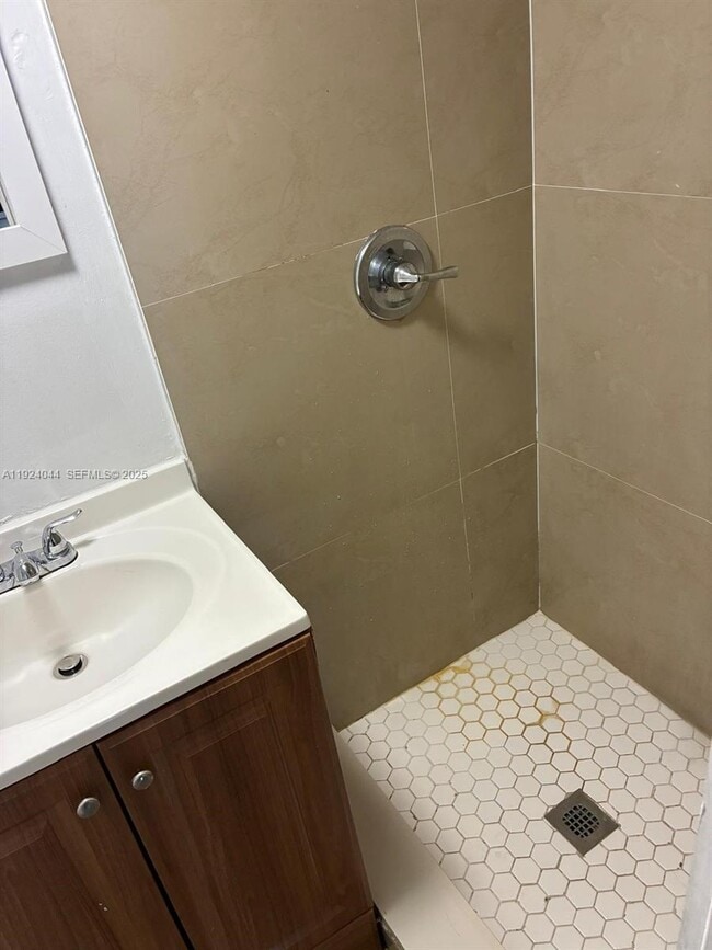 Building Photo - 3003 NW 45th St