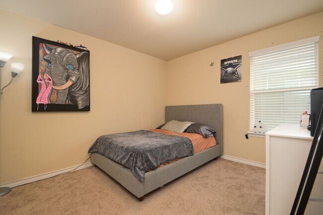 Building Photo - 11806 Plover Pl