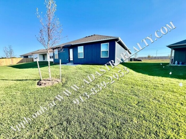 Building Photo - Brand NEW!! Spacious 4 Bed 2 Bath Home in Gardner-Coming Soon!!