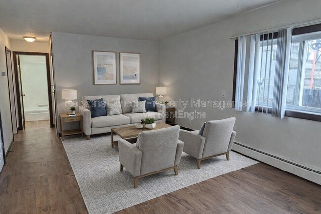 Building Photo - 541 2nd St N