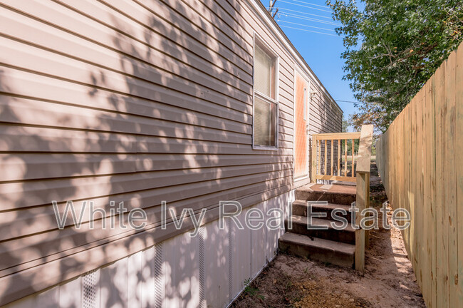 Building Photo - 995 Farm To Market Rd 3459