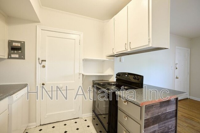 Building Photo - 1347 Briarwood Dr NE