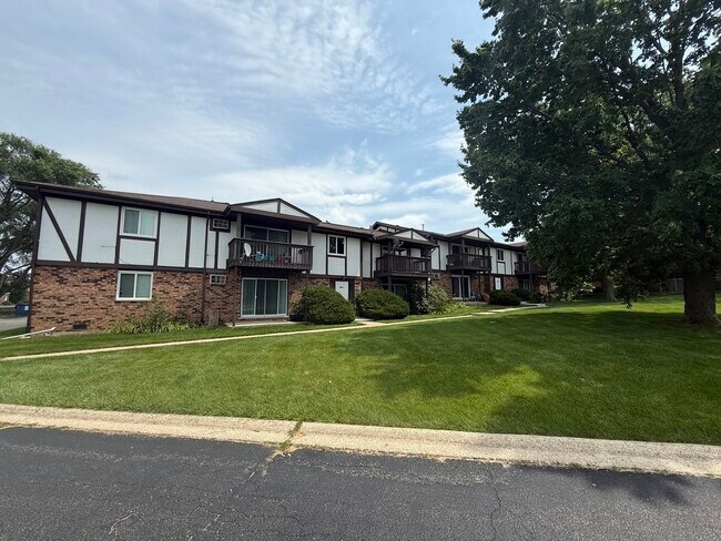 Building Photo - 1023 Shagbark Ct
