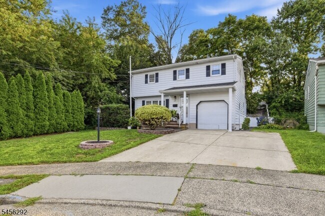 Building Photo - 518 Orchard Pl