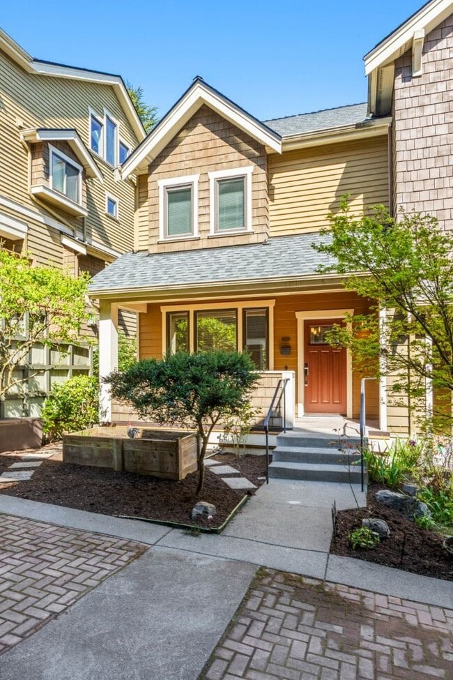 Building Photo - 3Bd/3Ba Seattle Townhouse