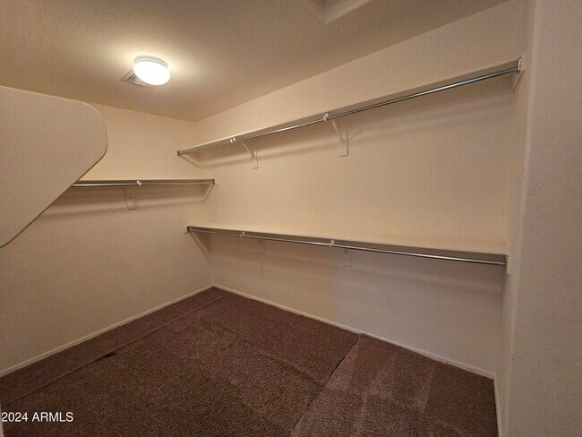 Building Photo - 3538 E Carla Vista Dr