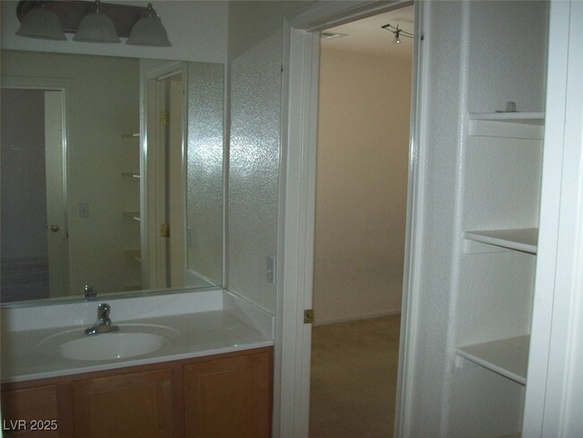 Building Photo - 7960 Violet Dawn St