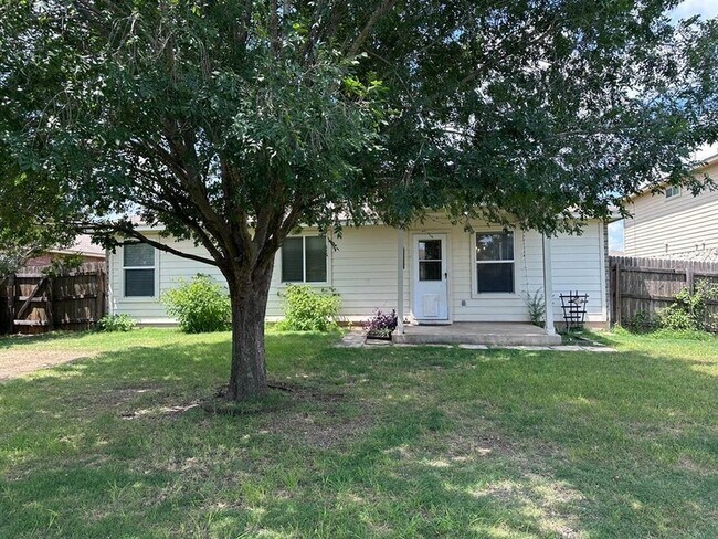 Building Photo - 218 Wildcat Dr