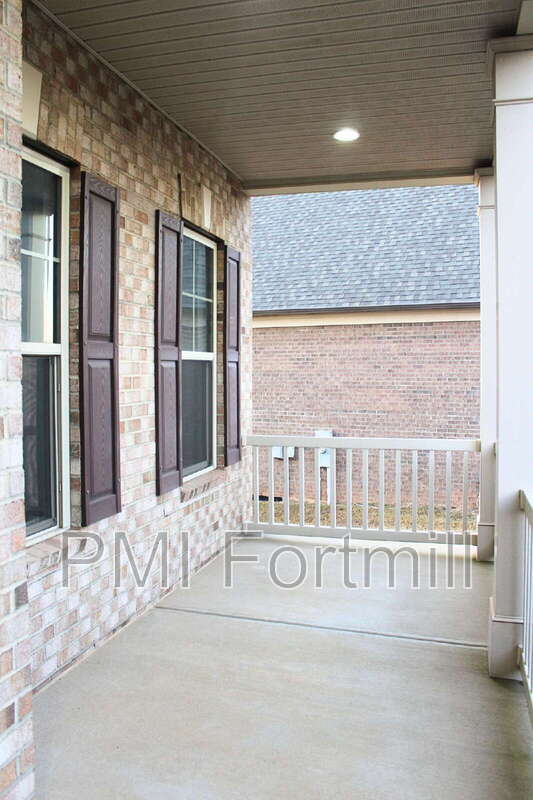 Building Photo - 521 Vine St