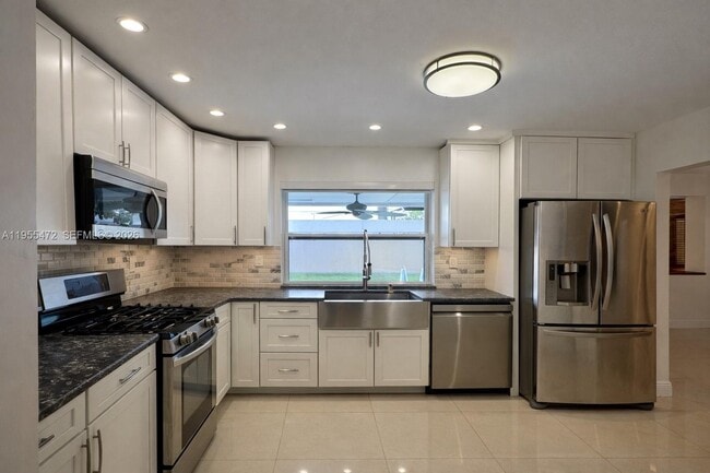 Building Photo - 710 NW 78th Ave