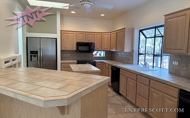 Building Photo - Home in Haisley Homestead HOA
