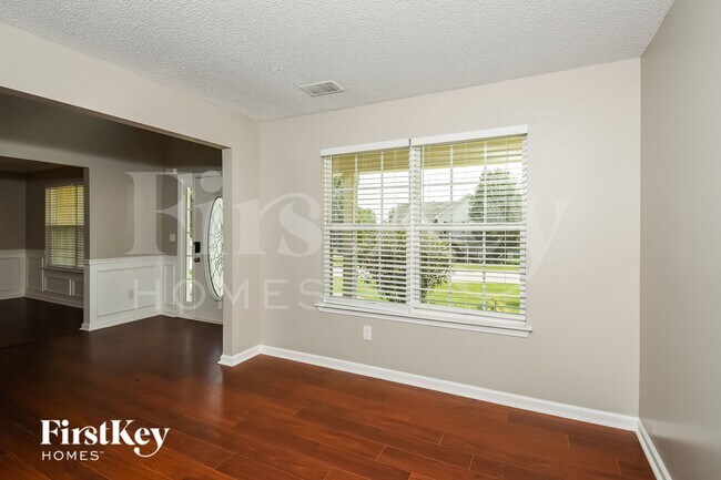 Building Photo - 169 Freedom Dr