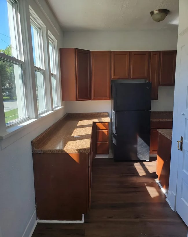 Building Photo - Spacious 2 story home near OTC