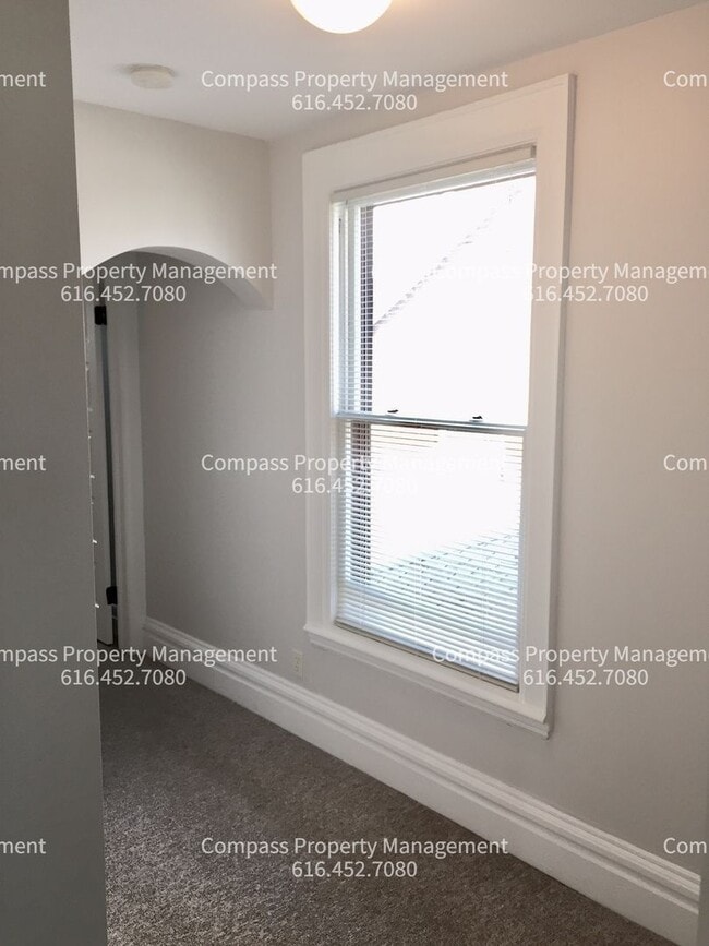 Building Photo - 543 Union Ave SE