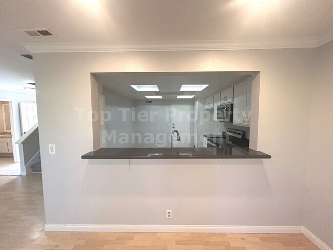 Building Photo - ***Charming 3 bed / 2.5 bath / 1,501 sqft ...