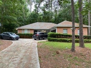 Building Photo - NE Tallahassee Home in Top School District