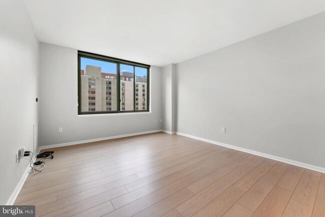 Building Photo - 440 L St NW