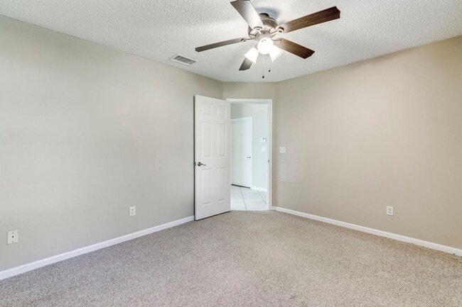 Building Photo - Enjoy Florida Lifestyle on Amelia Island