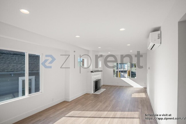 Building Photo - 2906 Adeline St