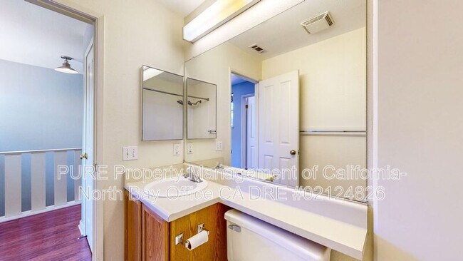 Building Photo - 7 Flemings Ct