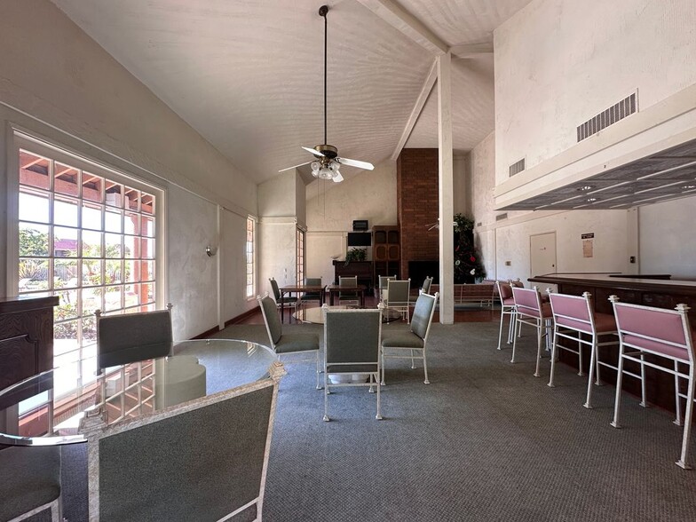 Building Photo - 6600 Warner Ave