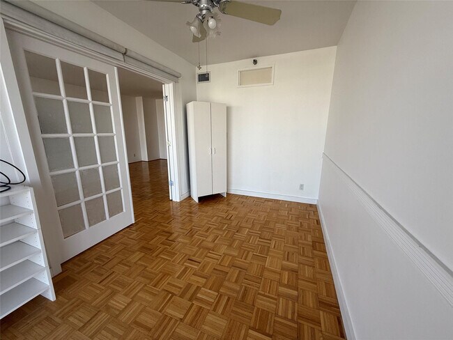 Building Photo - 19707 Turnberry Way