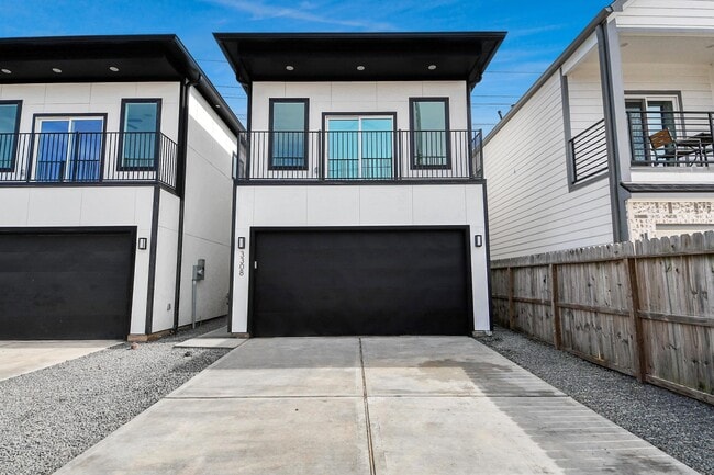 Building Photo - 3310 Hardy St