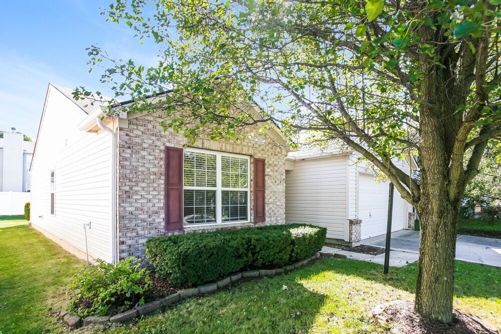 Building Photo - 12344 Deerview Dr