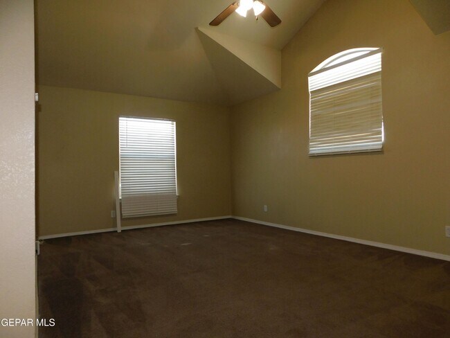 Building Photo - 11233 Red Barrel Pl