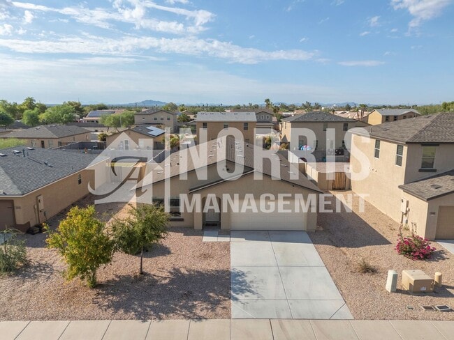 Primary Photo - Newer Home in a Great Location to the Freeway