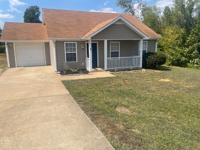 Building Photo - 3 Bedroom 2 Bath Home For Rent Near 101st!