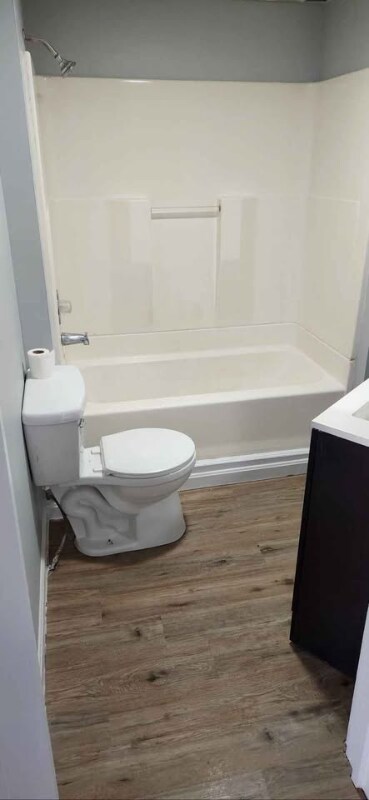 Building Photo - 538 Hall St