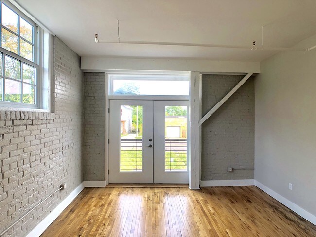 Building Photo - 86 Washington St