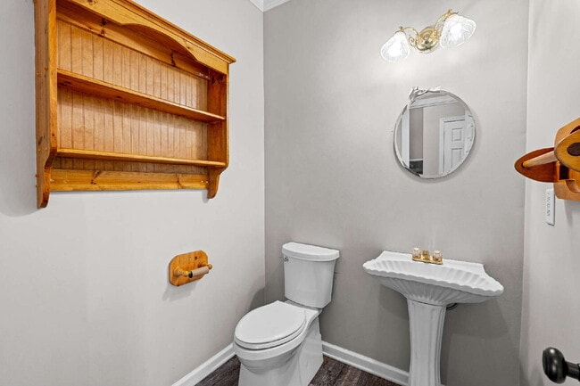 Building Photo - Three Bedroom Rental directly next to Arnall Middle School