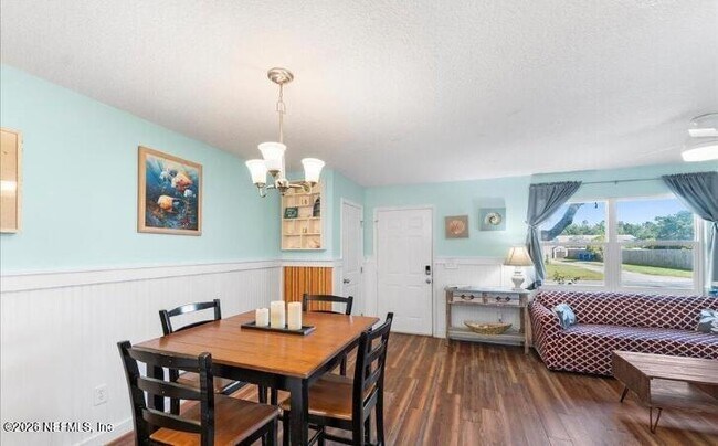 Building Photo - 125 Rio Del Mar St