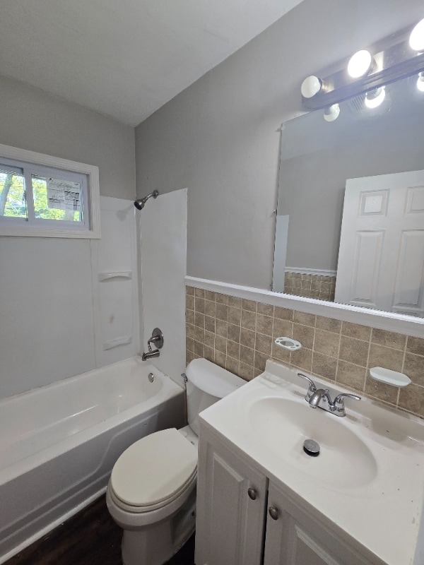 Building Photo - 514 Banavie Dr