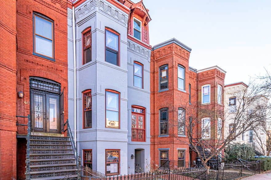 Building Photo - 409 Constitution Ave NE