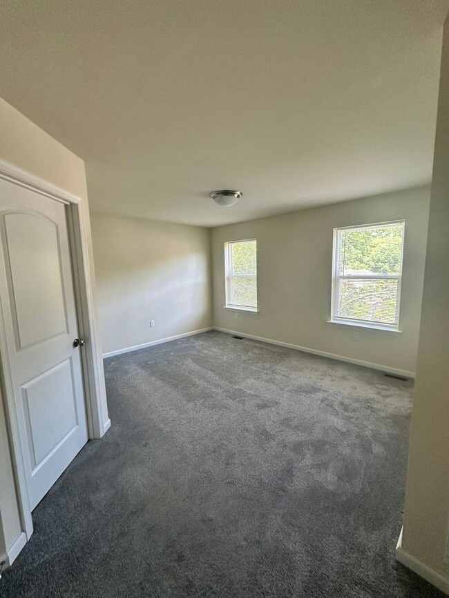 Building Photo - 123 High Pointe Dr