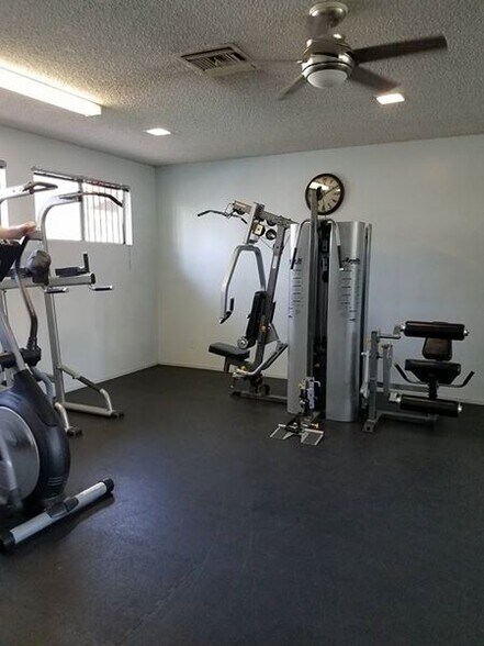 Fitness room - 12830 Burbank Blvd