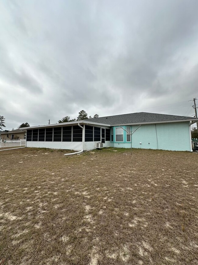 Building Photo - Charming 3-Bedroom, 2-Bathroom Home for Re...